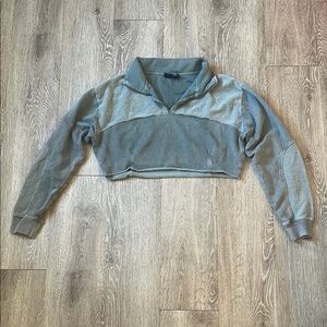 Urban outfitters out from under Women's Gray Cropped Pullover size small